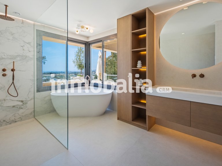 Penthouse for Sale in Nueva Andalucia, Marbella, Malaga 28