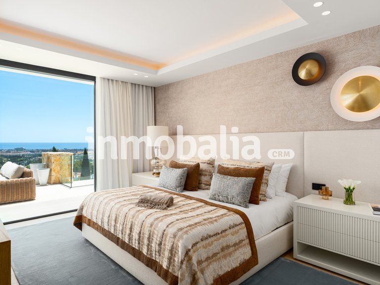 Villa for Sale in El Herrojo, Benahavis, Malaga 26