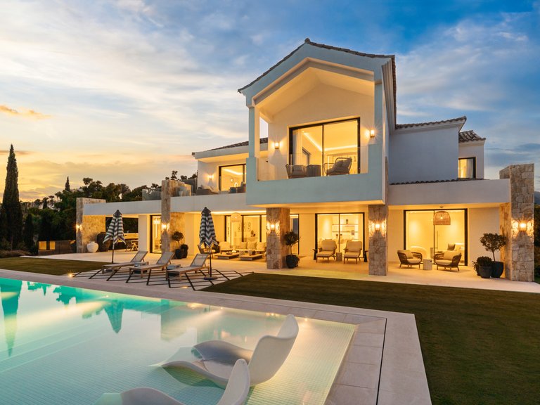 Villa for Sale in El Herrojo, Benahavis, Malaga 43