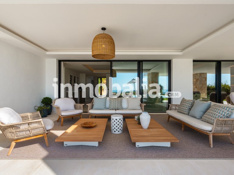 Villa for Sale in El Herrojo, Benahavis, Malaga 20