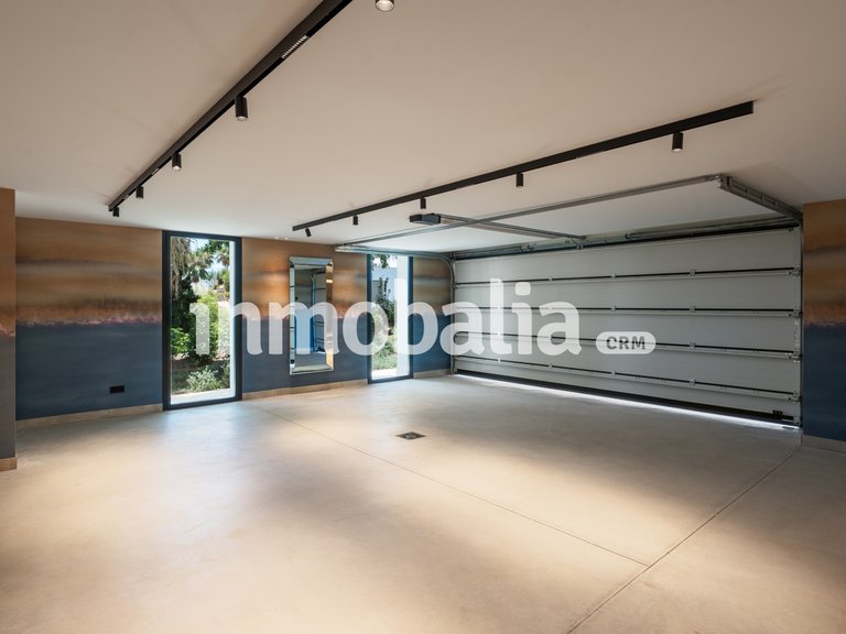 Villa for Sale in El Herrojo, Benahavis, Malaga 35