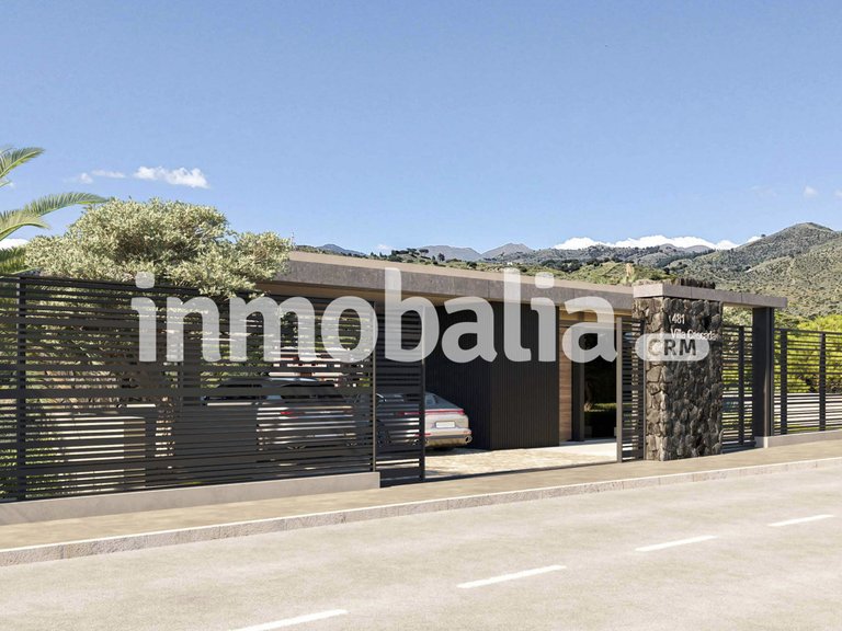 Villa for Sale in Marbella Este, Marbella, Malaga 8