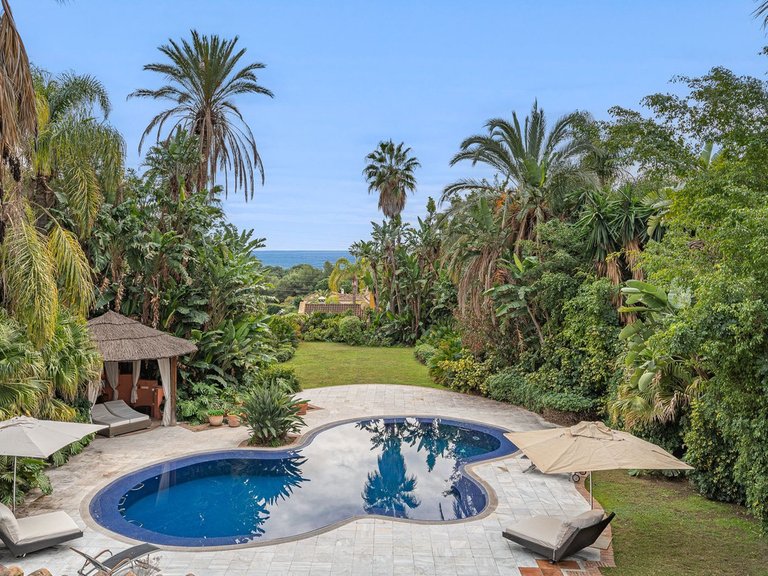 Villa for Sale in Marbella Golden Mile, Marbella, Malaga 6