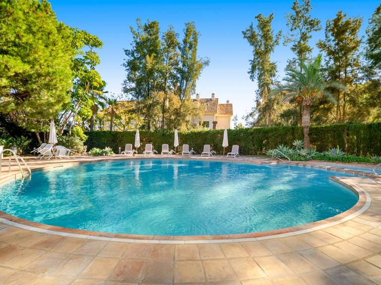 Apartment for Sale in Marbella Golden Mile, Marbella, Malaga 18