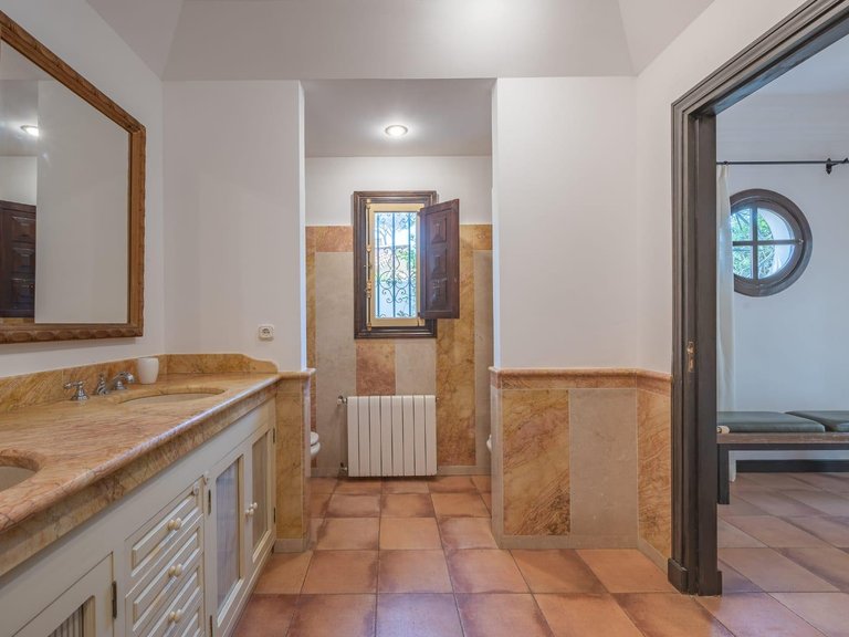 Villa for Rent in Marbella Este, Marbella, Malaga 24