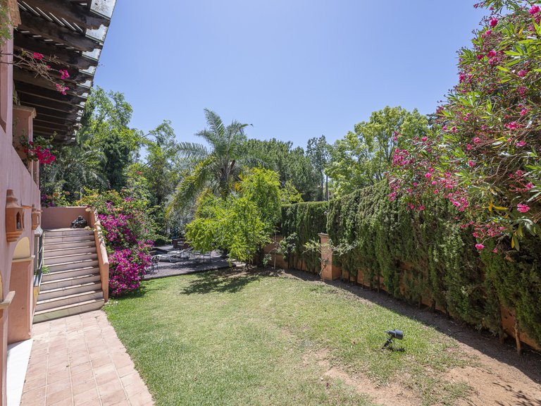 Villa for Sale in Marbella Golden Mile, Marbella, Malaga 45