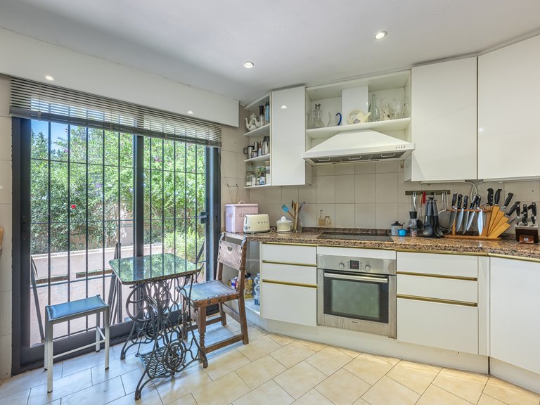 Villa for Sale in Marbella Golden Mile, Marbella, Malaga 15