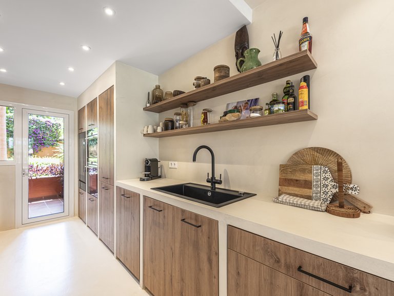 Town House for Sale in Marbella Golden Mile, Marbella, Malaga 12