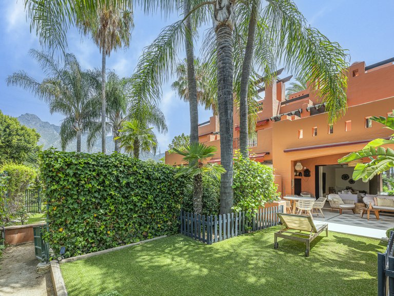 Town House for Sale in Marbella Golden Mile, Marbella, Malaga 48