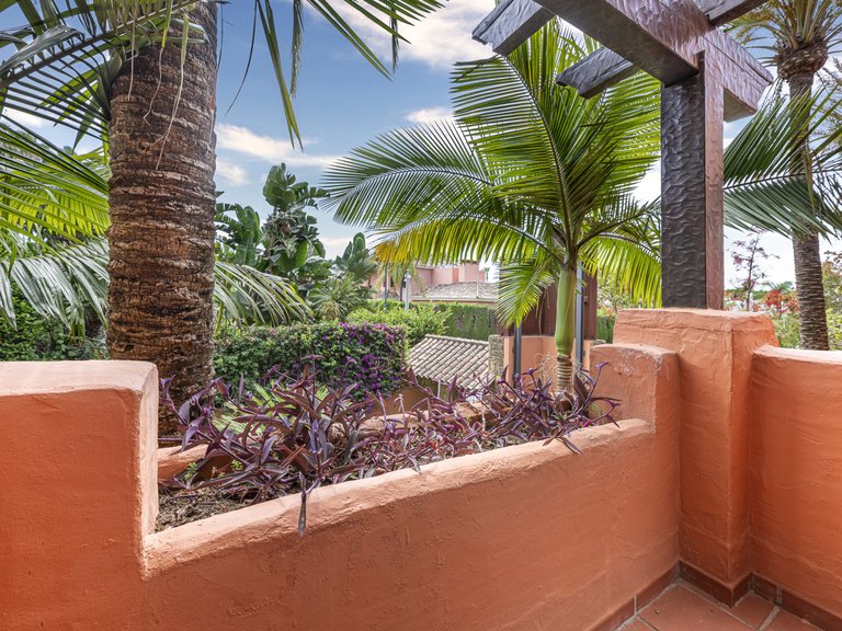 Town House for Sale in Marbella Golden Mile, Marbella, Malaga 32