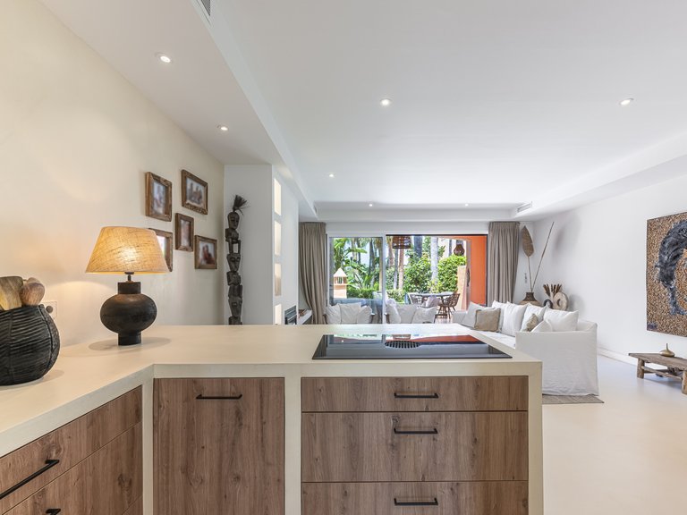 Town House for Sale in Marbella Golden Mile, Marbella, Malaga 13