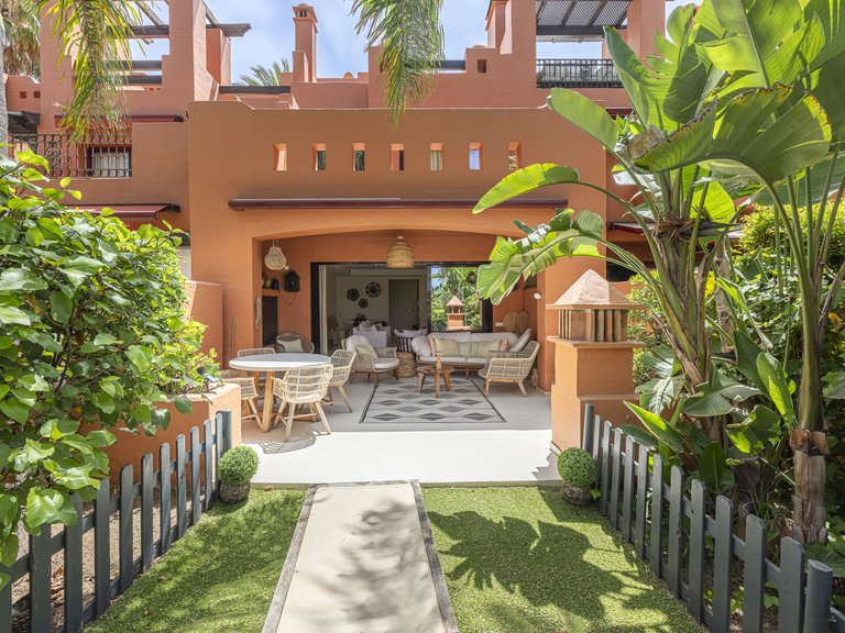 Town House for Sale in Marbella Golden Mile, Marbella, Malaga 44
