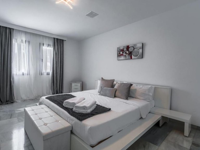 Villa for Rent in Nueva Andalucia, Marbella, Malaga 42