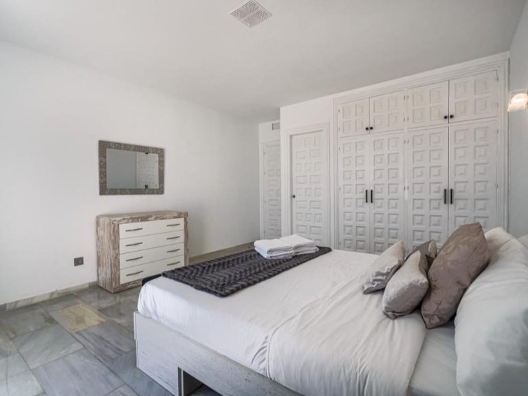 Villa for Rent in Nueva Andalucia, Marbella, Malaga 14