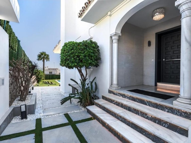 Villa for Rent in Nueva Andalucia, Marbella, Malaga 3