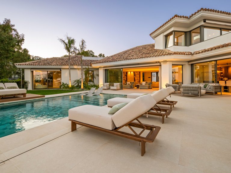 Villa for Sale in El Herrojo, Benahavis, Malaga 55