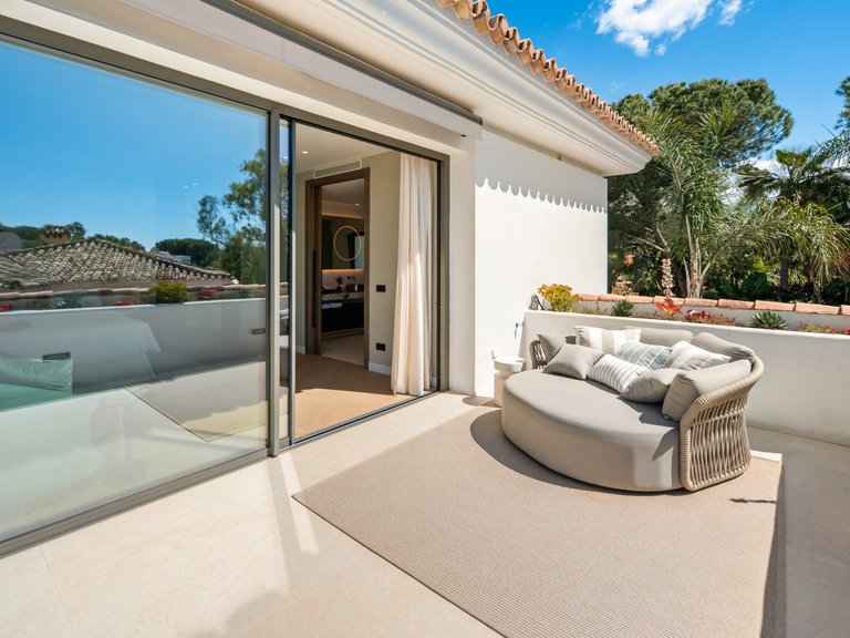 Villa for Sale in El Herrojo, Benahavis, Malaga 52