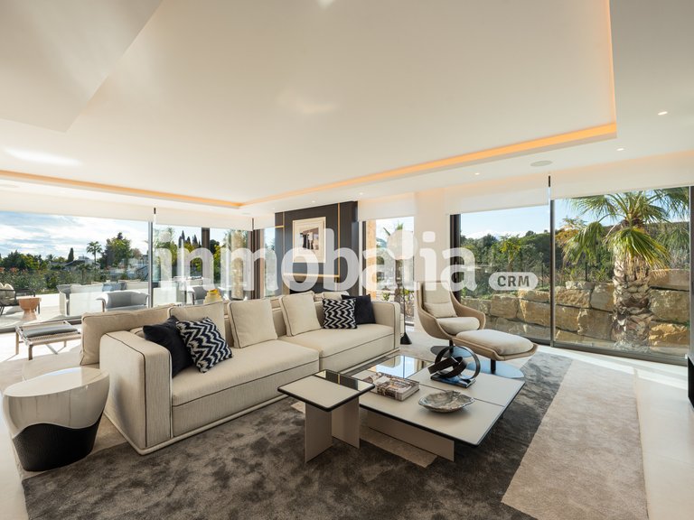 Villa for Sale in Marbella Golden Mile, Marbella, Malaga 8