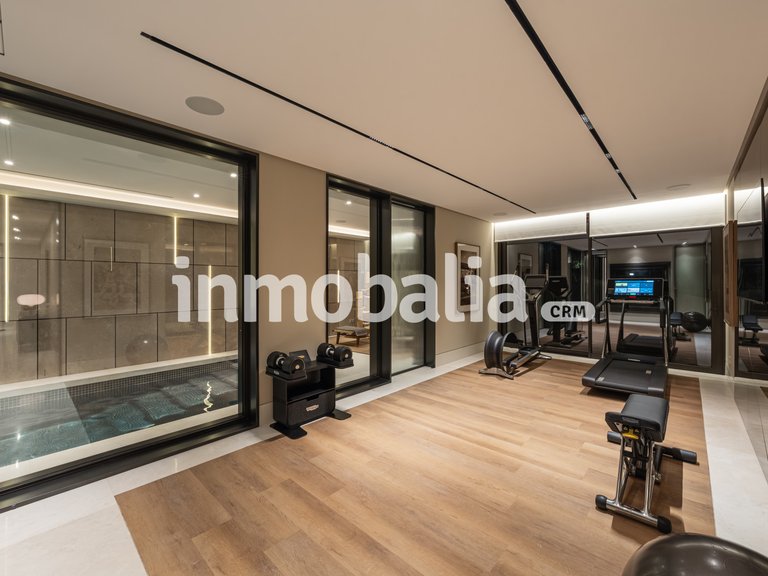 Villa for Sale in Marbella Golden Mile, Marbella, Malaga 30