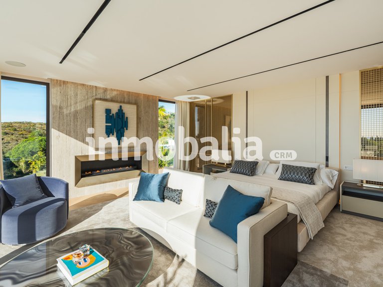 Villa for Sale in Marbella Golden Mile, Marbella, Malaga 17