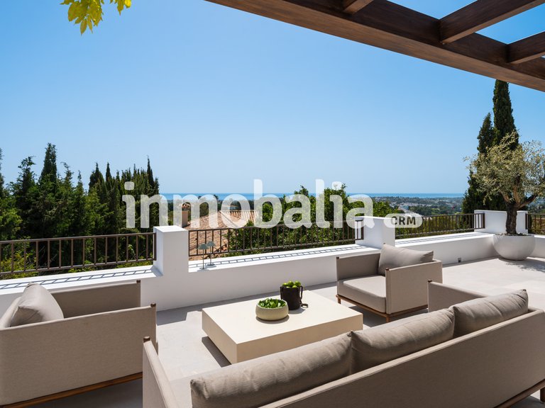 Villa for Sale in El Herrojo, Benahavis, Malaga 22
