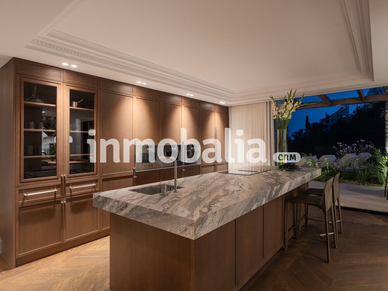 Villa for Sale in El Herrojo, Benahavis, Malaga 38