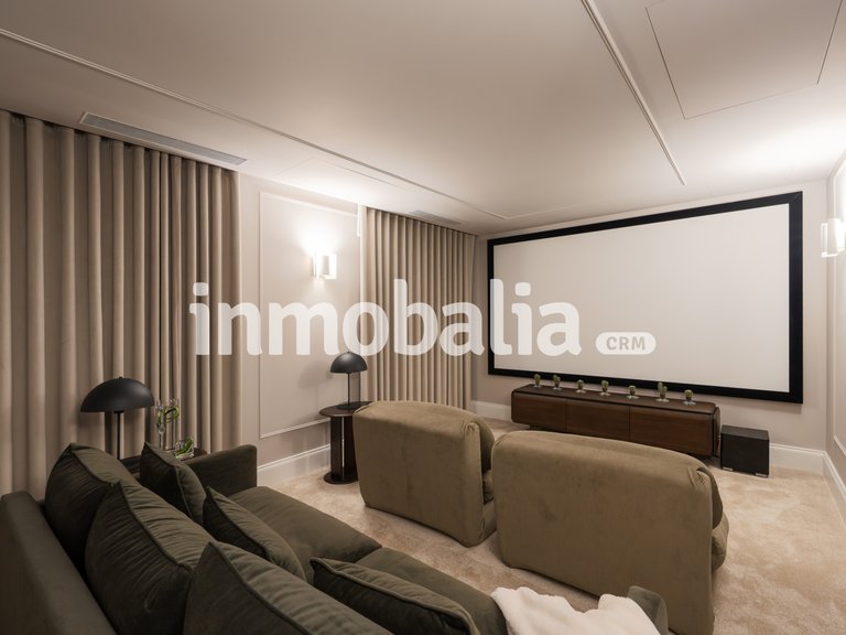 Villa for Sale in El Herrojo, Benahavis, Malaga 30