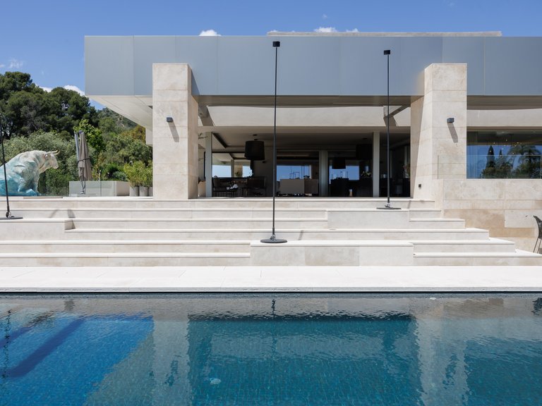 Villa for Sale in Marbella Golden Mile, Marbella, Malaga 12