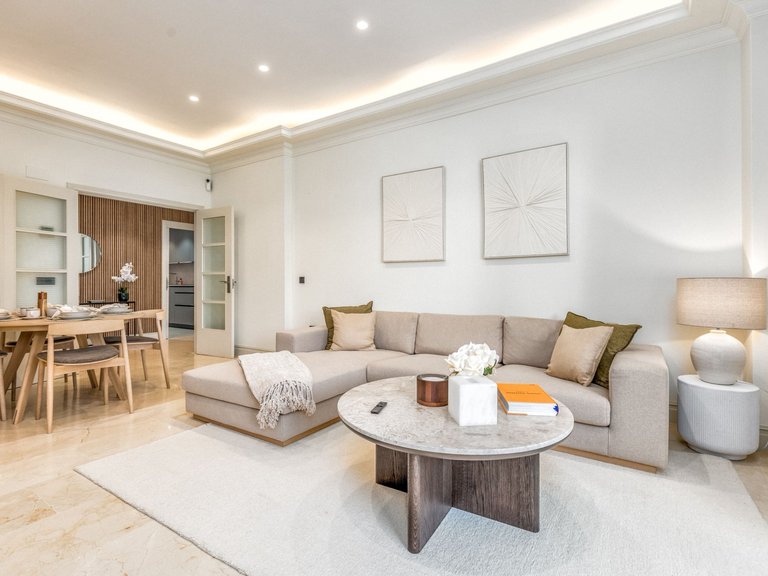Apartment for Sale in Marbella Golden Mile, Marbella, Malaga 3
