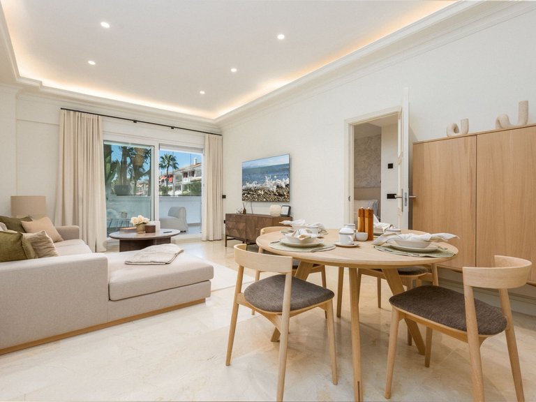 Apartment for Sale in Marbella Golden Mile, Marbella, Malaga 5