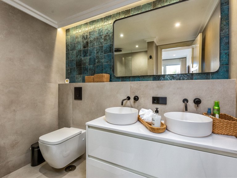 Apartment for Sale in Marbella Golden Mile, Marbella, Malaga 19