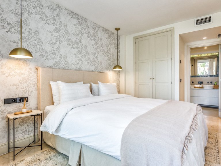 Apartment for Sale in Marbella Golden Mile, Marbella, Malaga 13