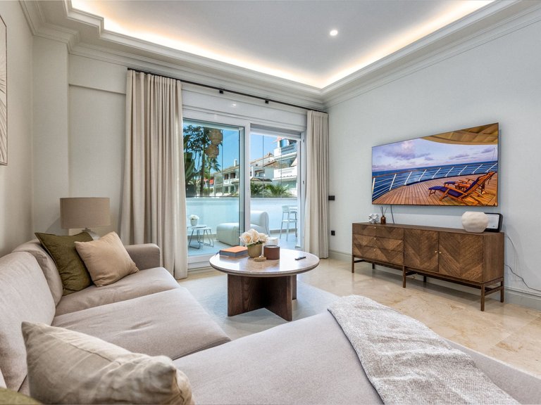 Apartment for Sale in Marbella Golden Mile, Marbella, Malaga 6