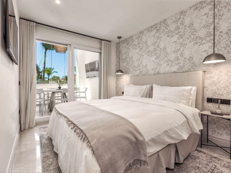 Apartment for Sale in Marbella Golden Mile, Marbella, Malaga 31