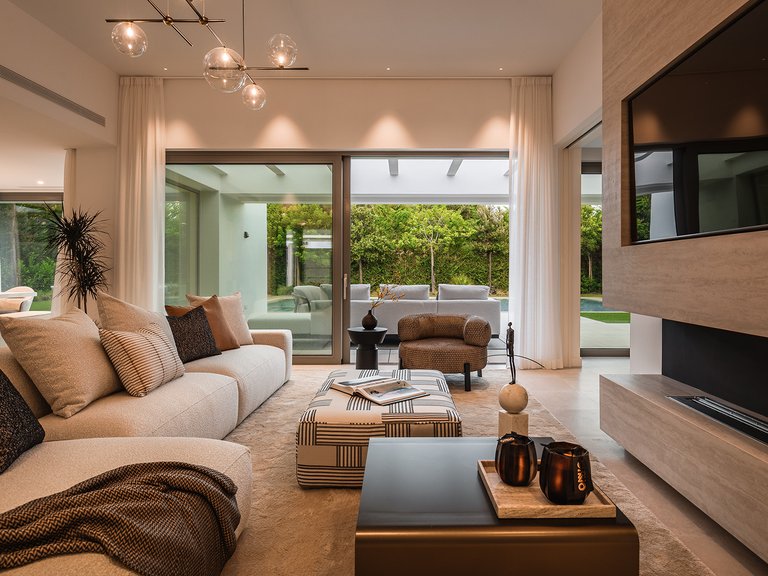 Villa for Sale in Estepona East, Estepona, Malaga 26