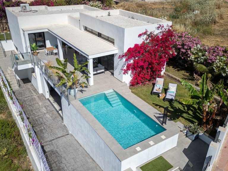 Villa for Sale in Estepona West, Estepona, Malaga 45