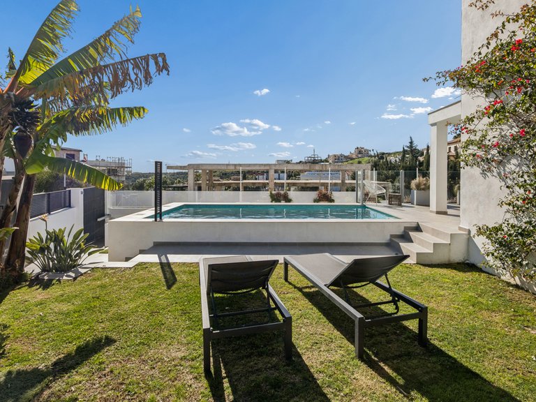 Villa for Sale in Estepona West, Estepona, Malaga 2
