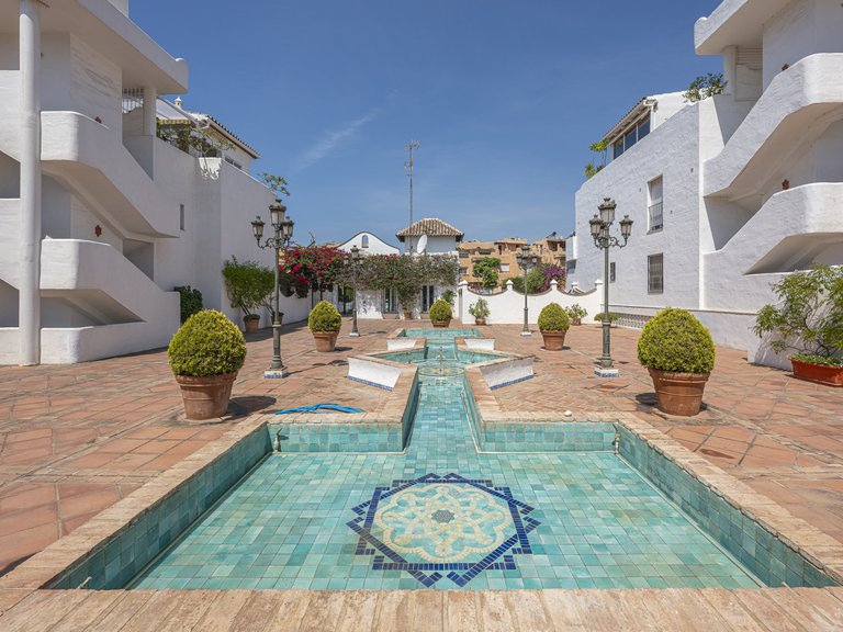 Town House for Sale in Marbella Golden Mile, Marbella, Malaga 2