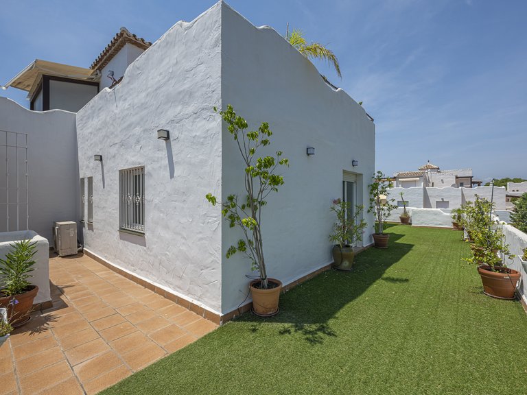 Town House for Sale in Marbella Golden Mile, Marbella, Malaga 51