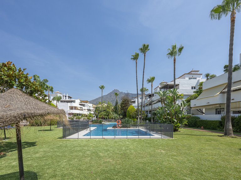 Town House for Sale in Marbella Golden Mile, Marbella, Malaga 43