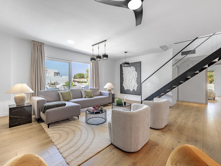 Town House for Sale in Marbella Golden Mile, Marbella, Malaga 17