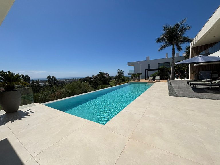 Villa for Sale in La Alqueria, Benahavis, Malaga 49