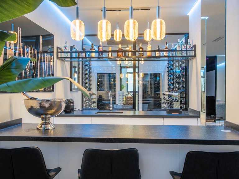 Villa for Sale in La Alqueria, Benahavis, Malaga 15
