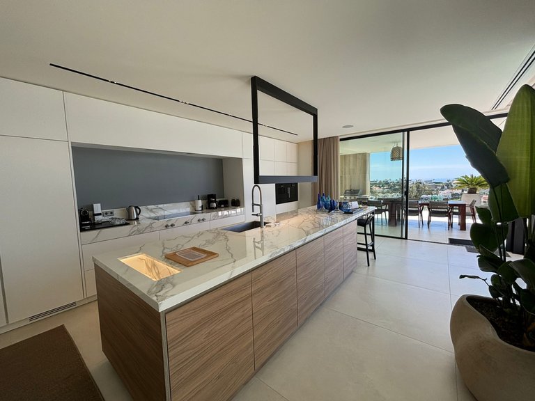 Villa for Sale in La Alqueria, Benahavis, Malaga 46