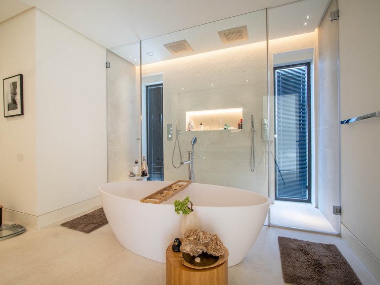 Villa for Sale in La Alqueria, Benahavis, Malaga 37