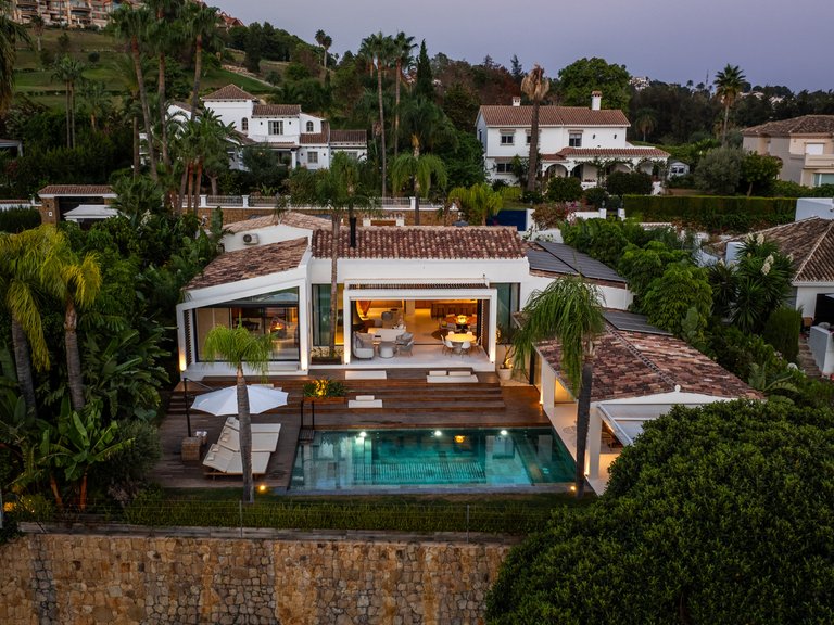 Villa for Sale in Nueva Andalucia, Marbella, Malaga 1