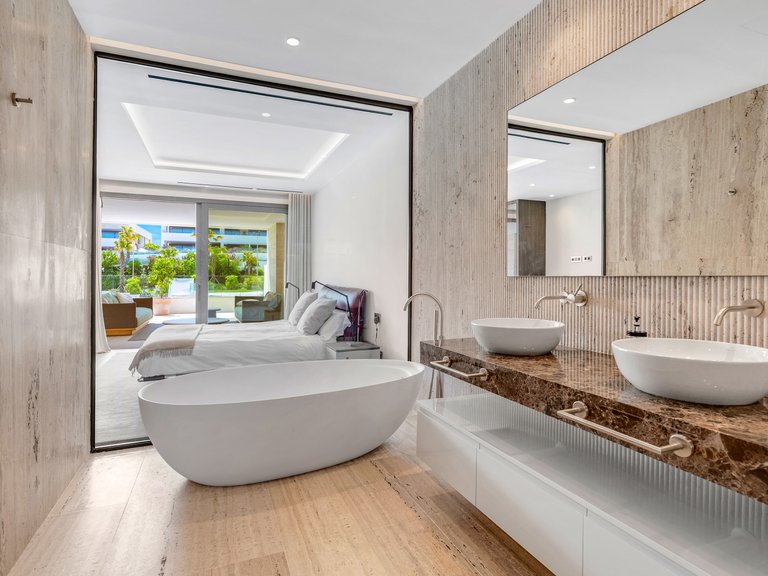 Penthouse for Sale in Marbella Golden Mile, Marbella, Malaga 24