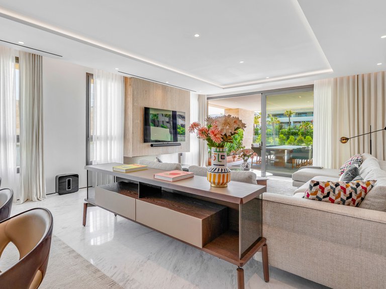 Penthouse for Sale in Marbella Golden Mile, Marbella, Malaga 19