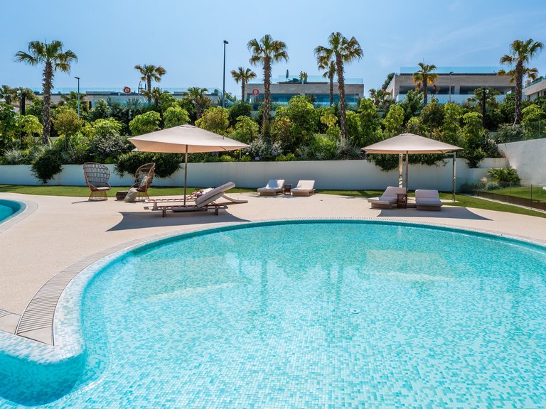 Penthouse for Sale in Marbella Golden Mile, Marbella, Malaga 1