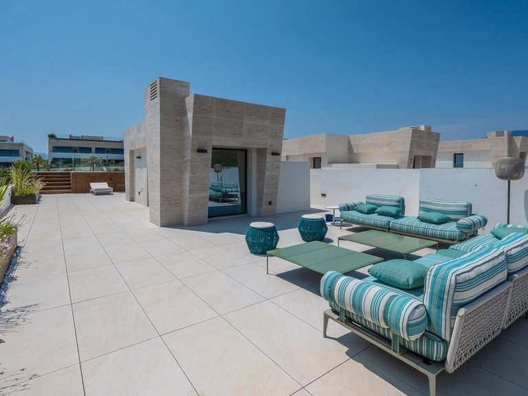 Penthouse for Sale in Marbella Golden Mile, Marbella, Malaga 37
